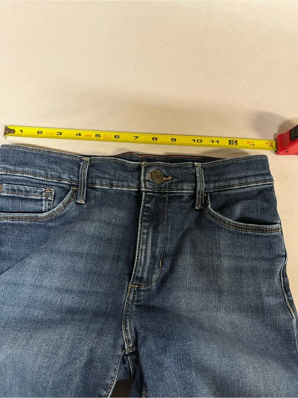 Eddie Bauer Women’s 4 Slightly Curvy Slim Straight Jeans Dark Wash Stretch Denim